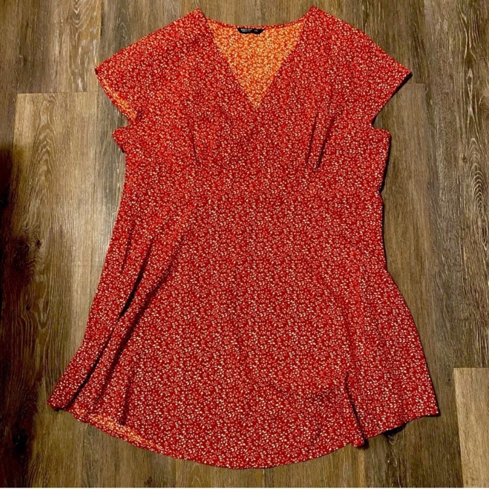 Shein Plant Print Plus Size Dress 4X Side Zip Flowy Scallop
Midi Cap Sleeve